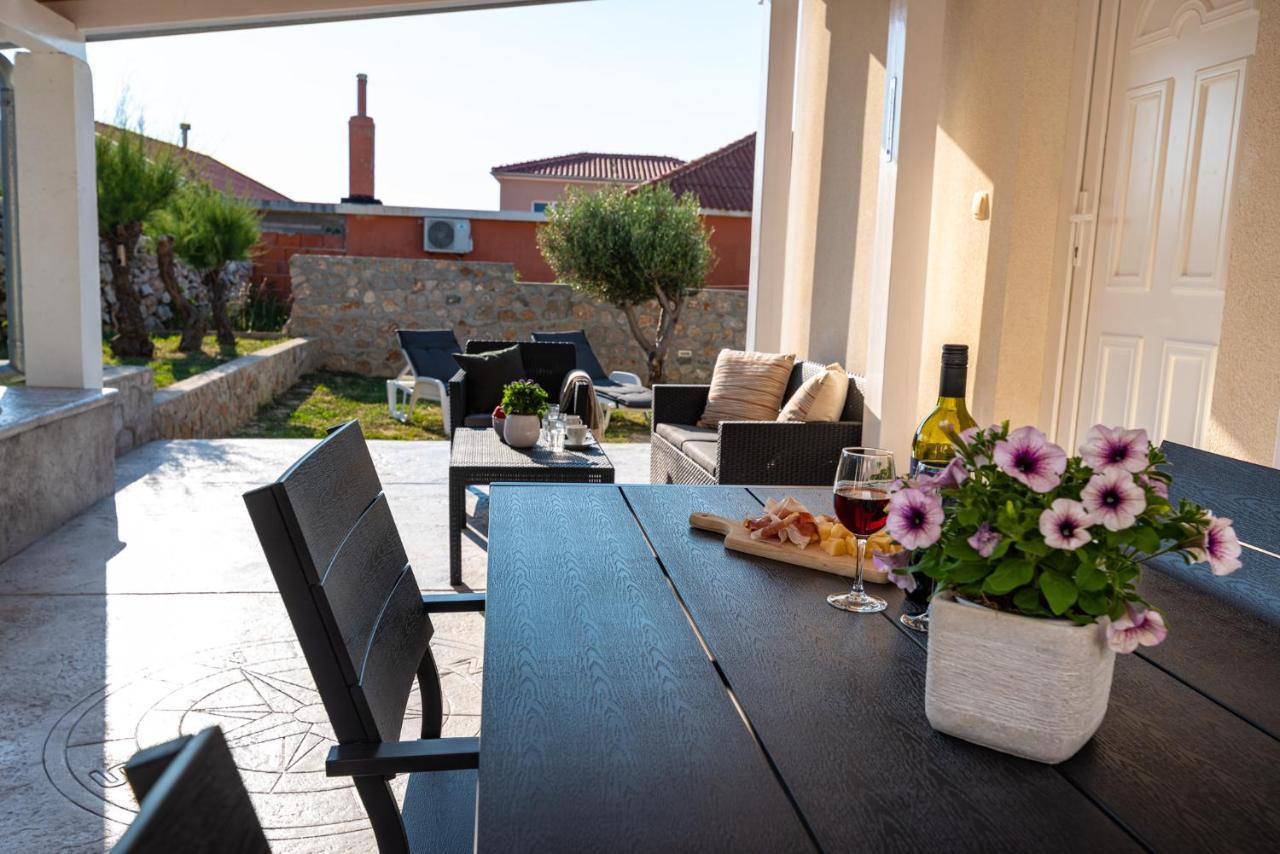 Holiday House Ventum Razanac Exterior photo